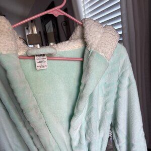 Victoria's Secret Pink robe